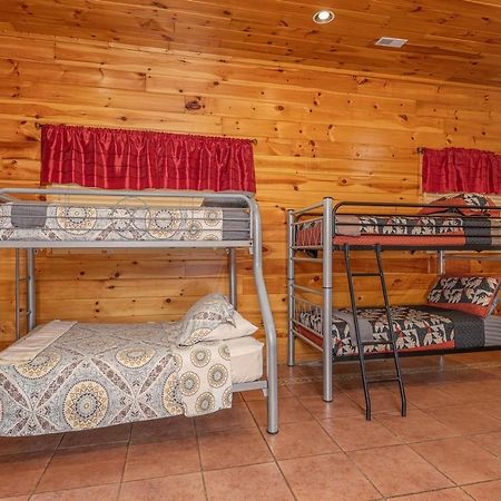 Spacious Party Hut Near Attractions McCookville Екстер'єр фото