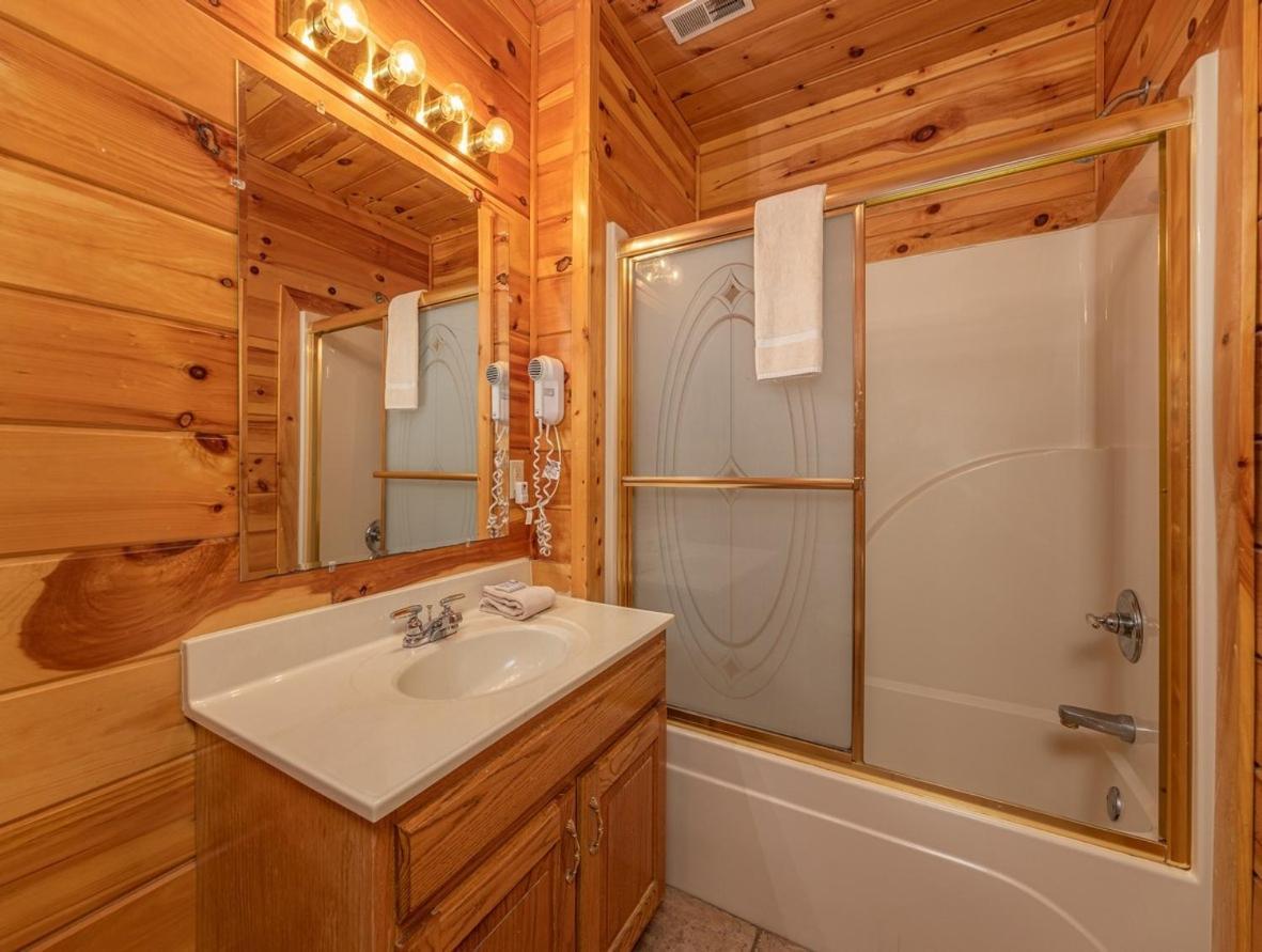 Spacious Party Hut Near Attractions McCookville Екстер'єр фото